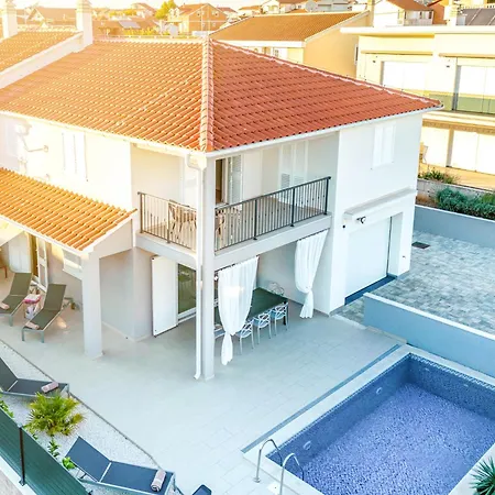 Nyaraló Ballerina *